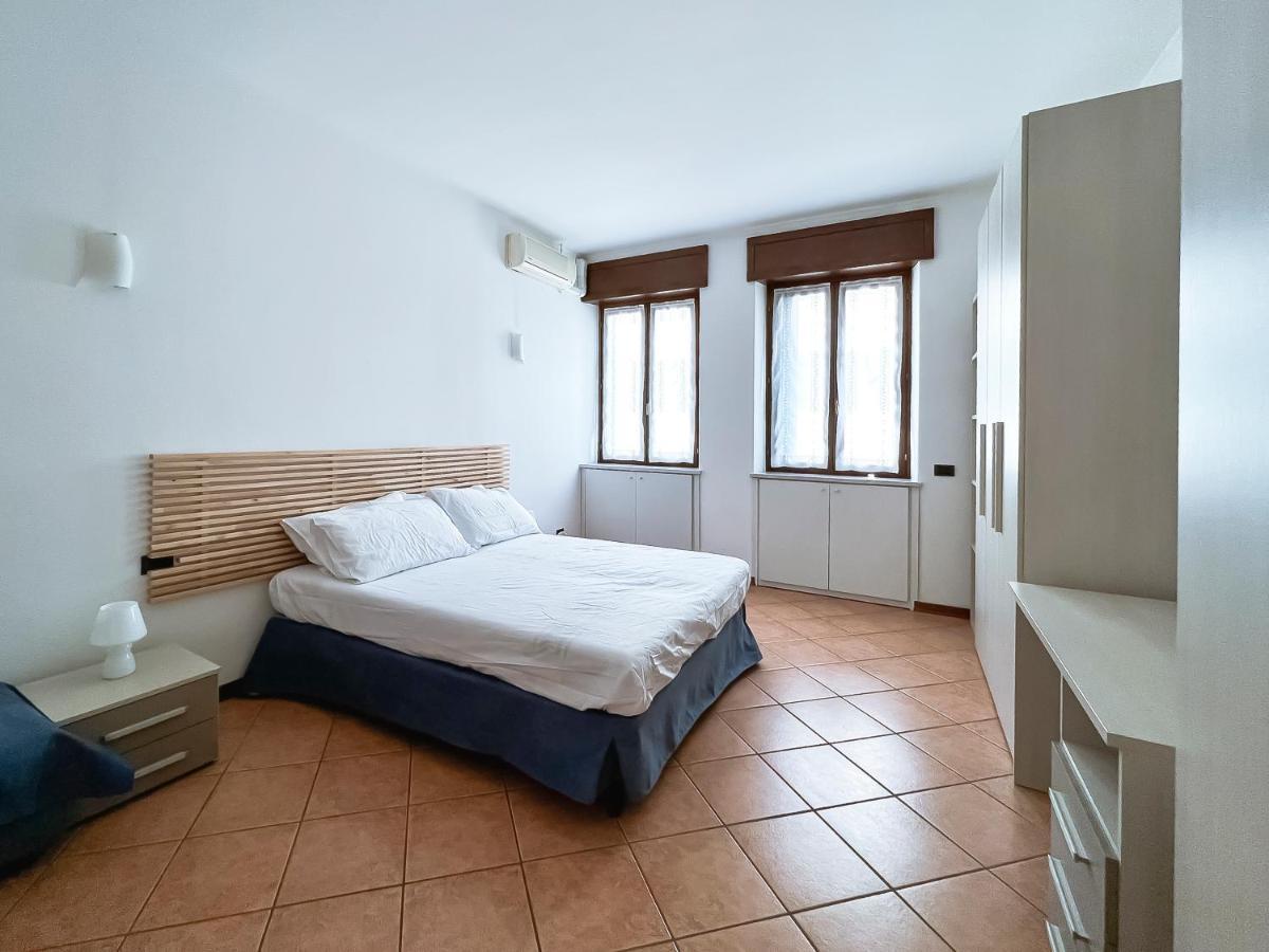 Amply Lit Harmony Via Brocchi * Milano