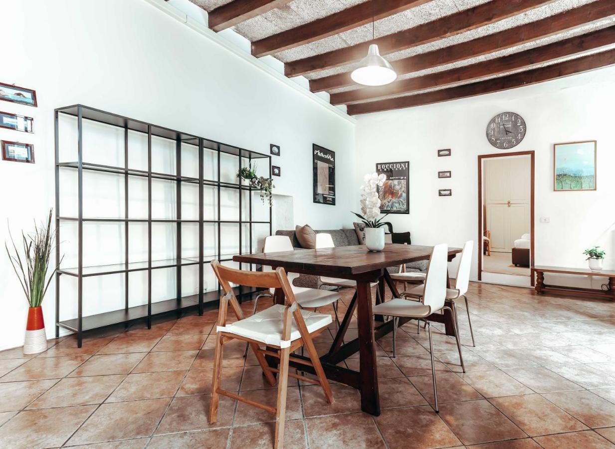 Apartment Joivy Fabulous Flat In Mailand