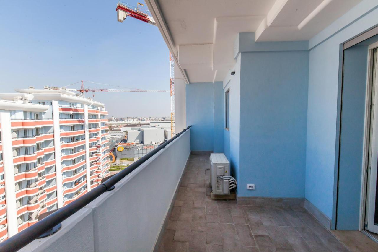 Apartment 12° Piano Torre Diamante - 67 *
