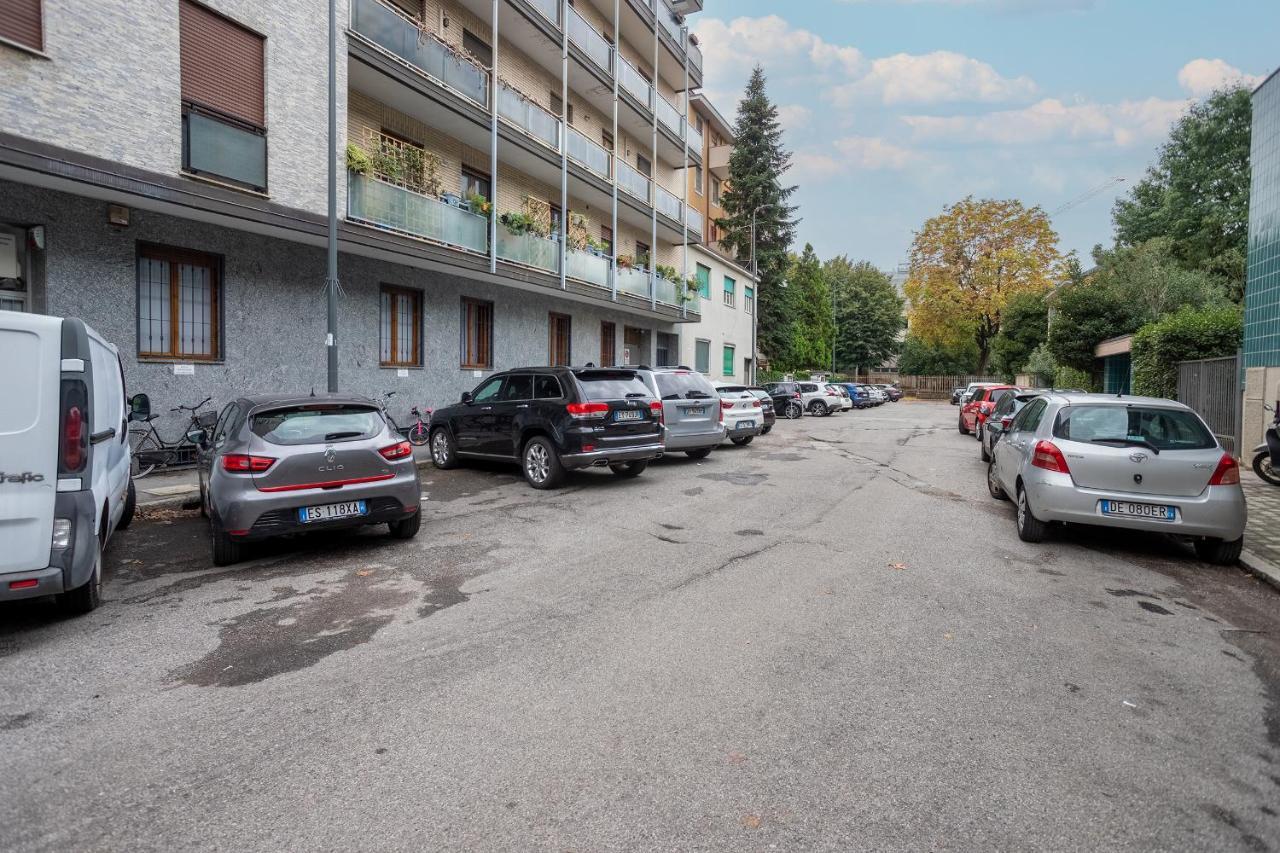 Free Parkinga Due Passi Da Navigli Con Balcone
