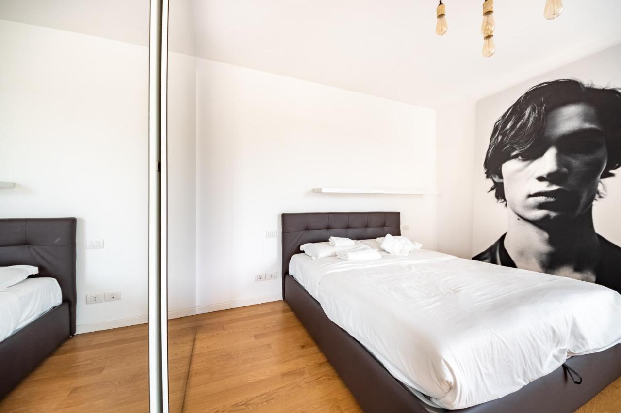 Bright Open Space Nearby Naviglio Pavese Appartement
