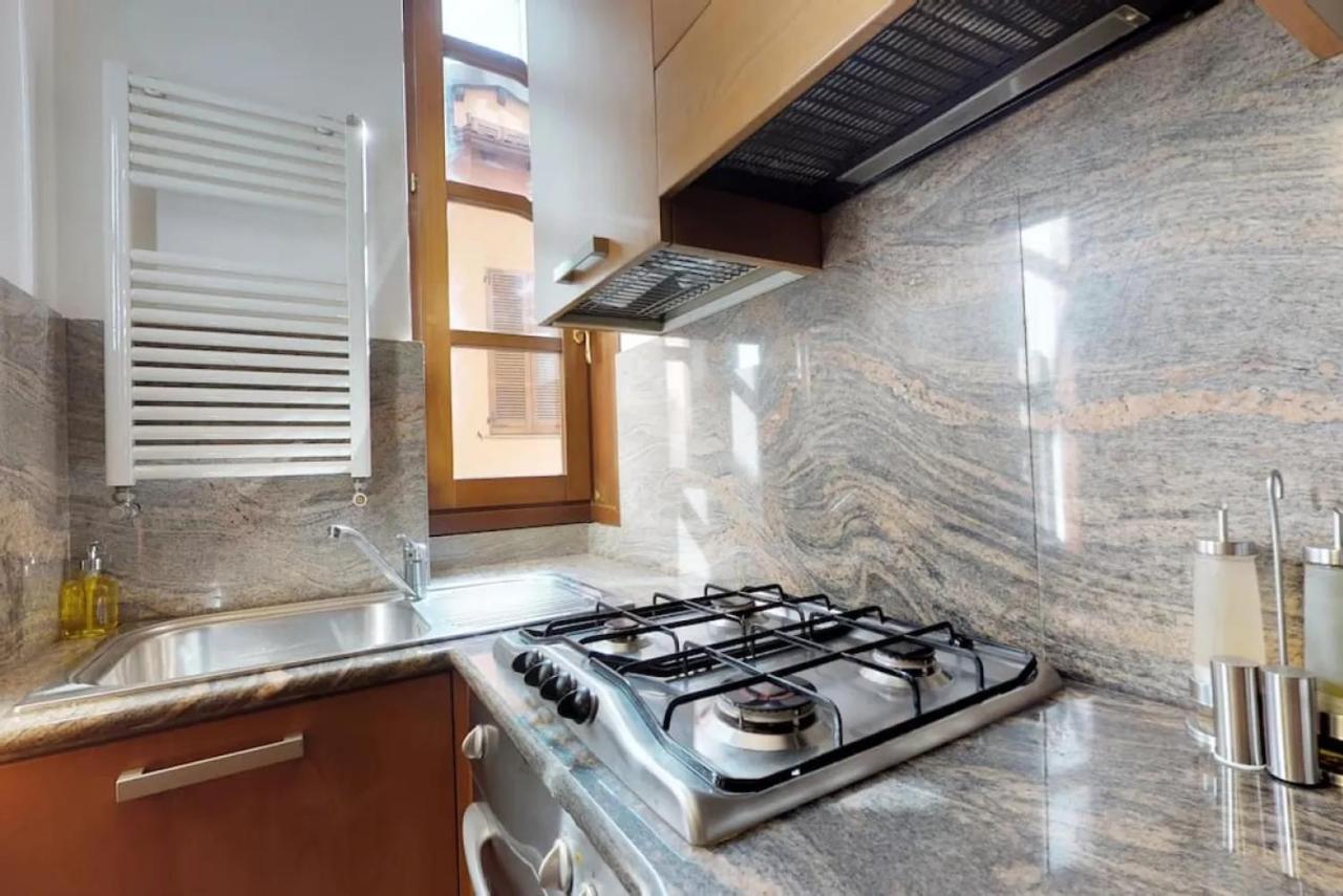 Italianway - Borgospesso 14 * Milano
