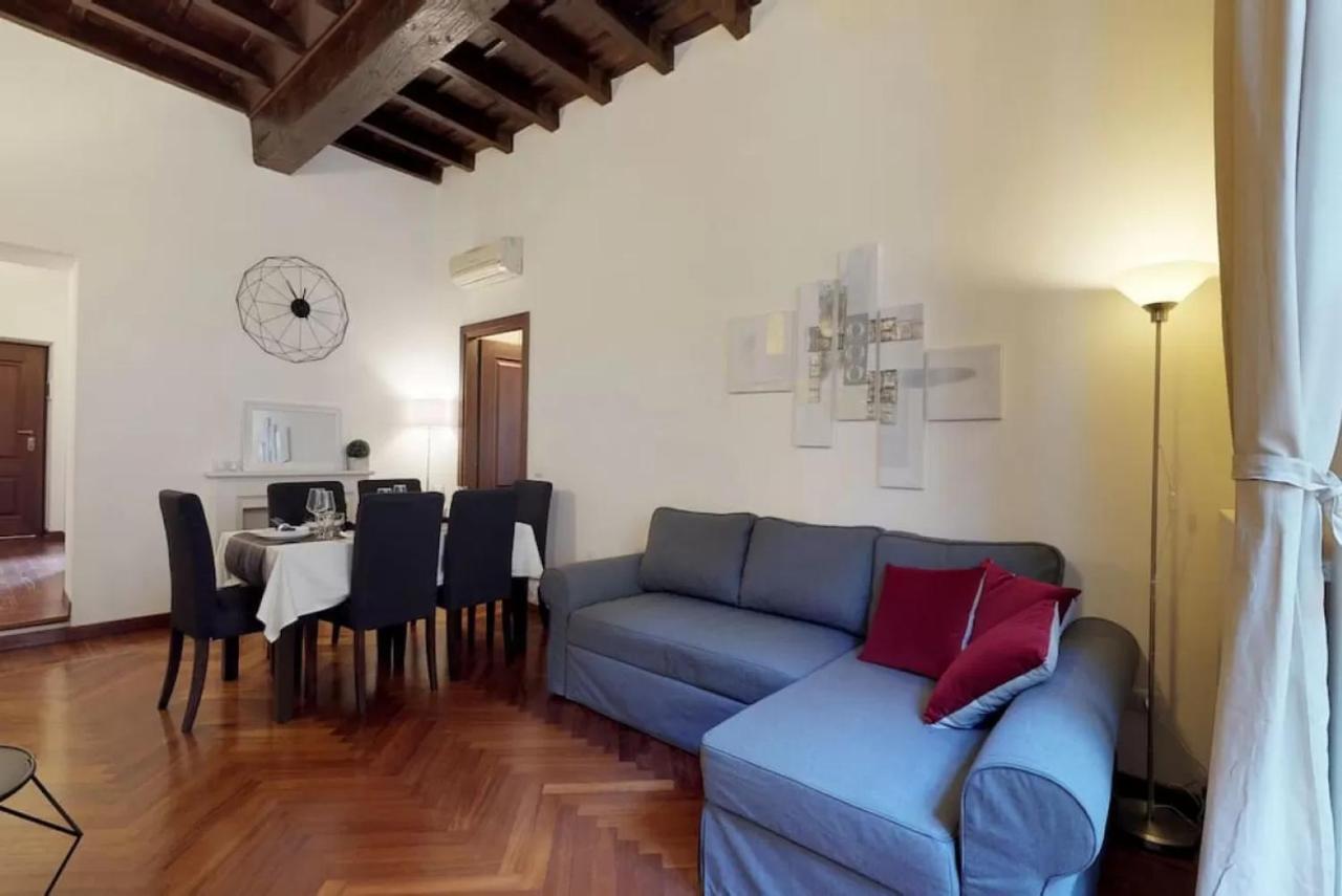 Italianway - Borgospesso 14 *