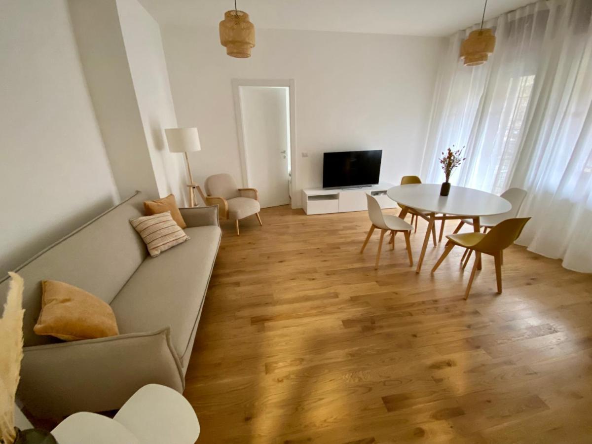 Brand New Flat Ready To Welcome You To Milan! Apartment Mailand