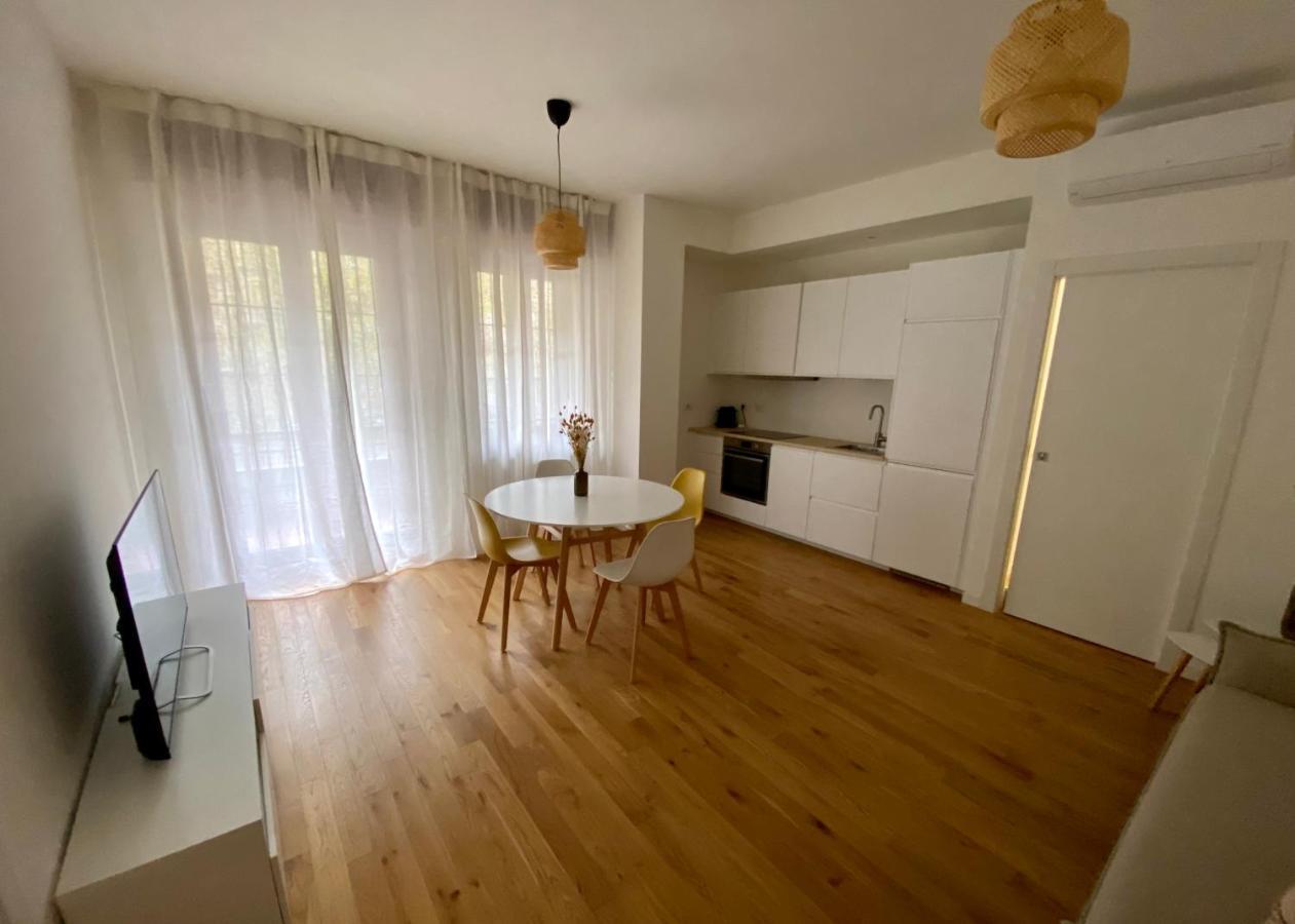 Brand New Flat Ready To Welcome You To Milan! * Mailand