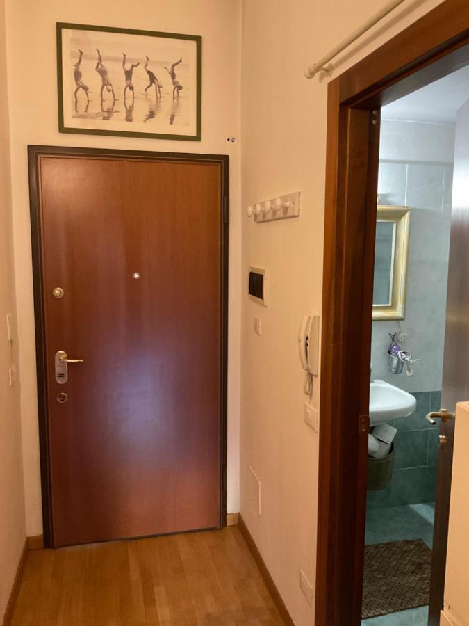 Appartamento Isolab: Monolocale In Zona Isola *