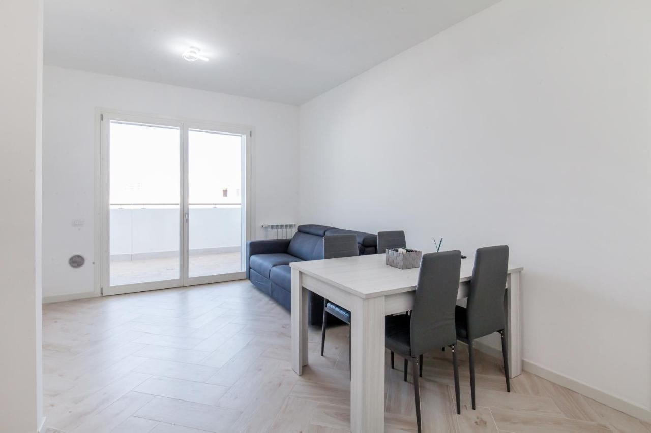12° Piano Torre Diamante - 67 Apartment