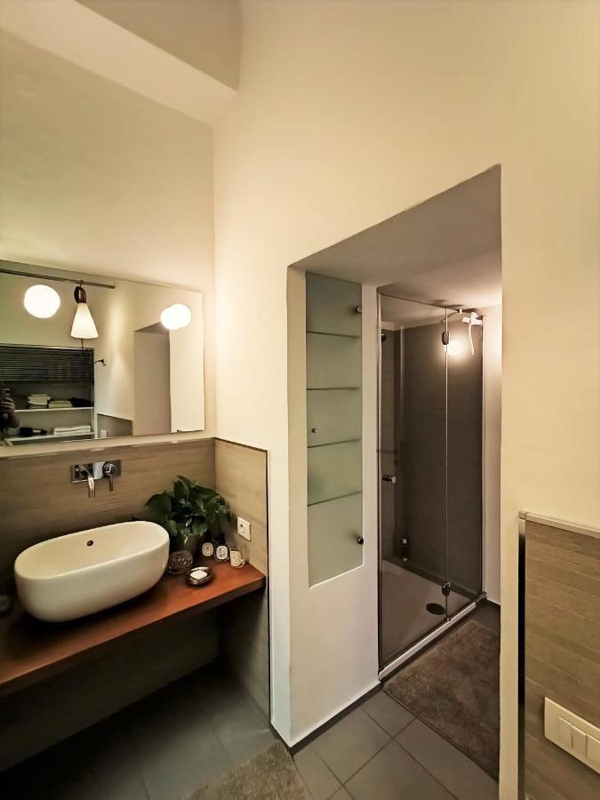 Charming Design Into Navigli District Appartamento