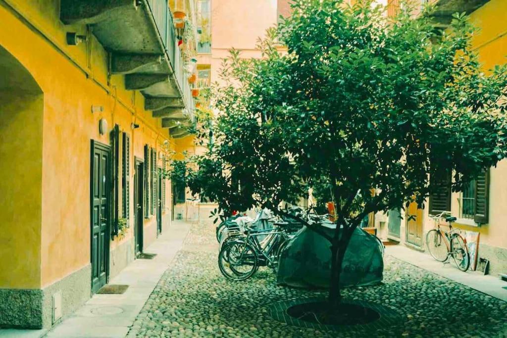 Casa Navi - Typical House By Navigli * Milano