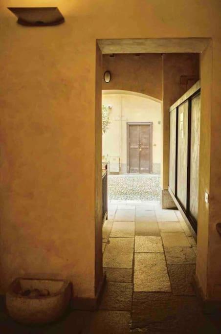 Casa Navi - Typical House By Navigli *