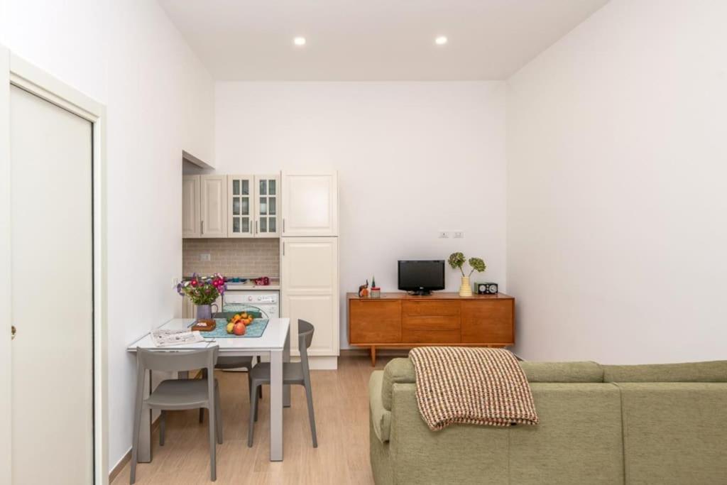 Apartment Liberty House, In Stile Retro! Milan