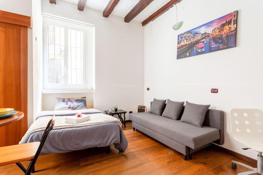 Apartment Bomboniera Nel Cuore Di Navigli Milan