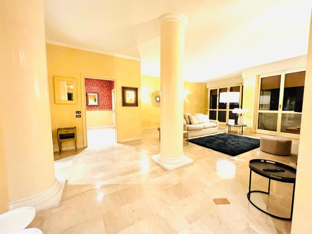 Comecasa Elegant De Sanctis Apartment Mailand