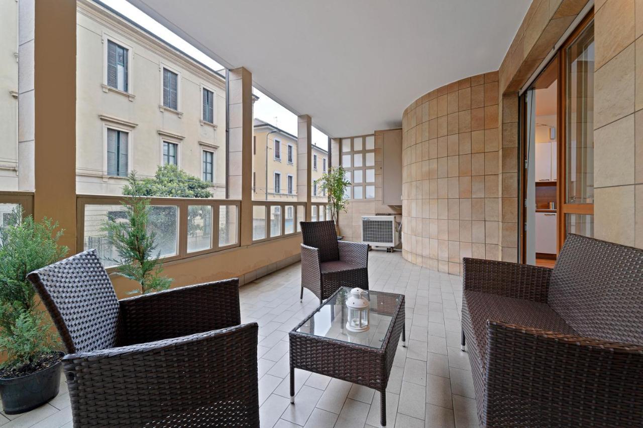Way Rent - Con Terrazzo Zona Sempione Leilighet Milano