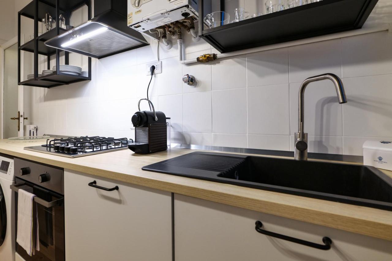 Contempora - Marcantonio Dal Re 40 * Milano