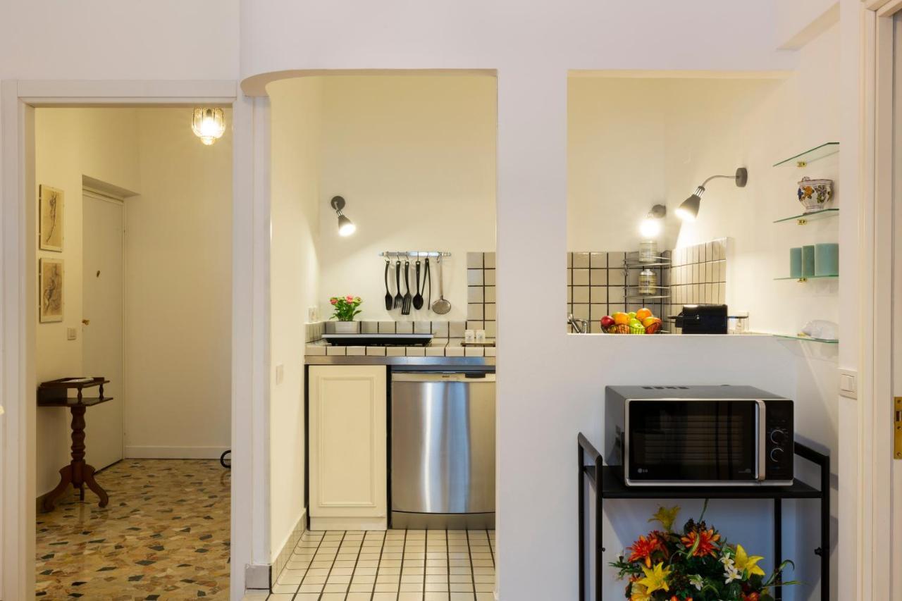 Apartment Living Isola Milan