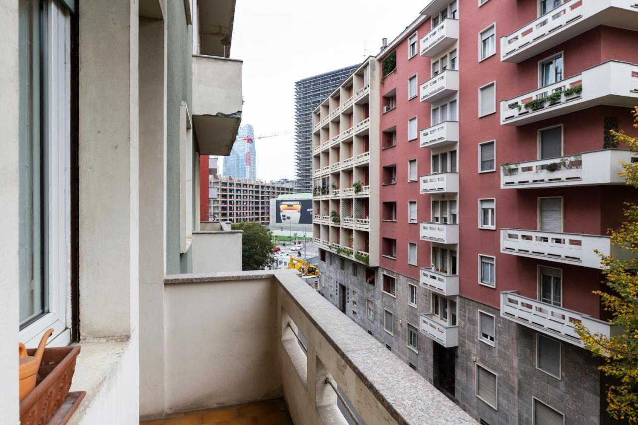 Apartment Living Isola Milan