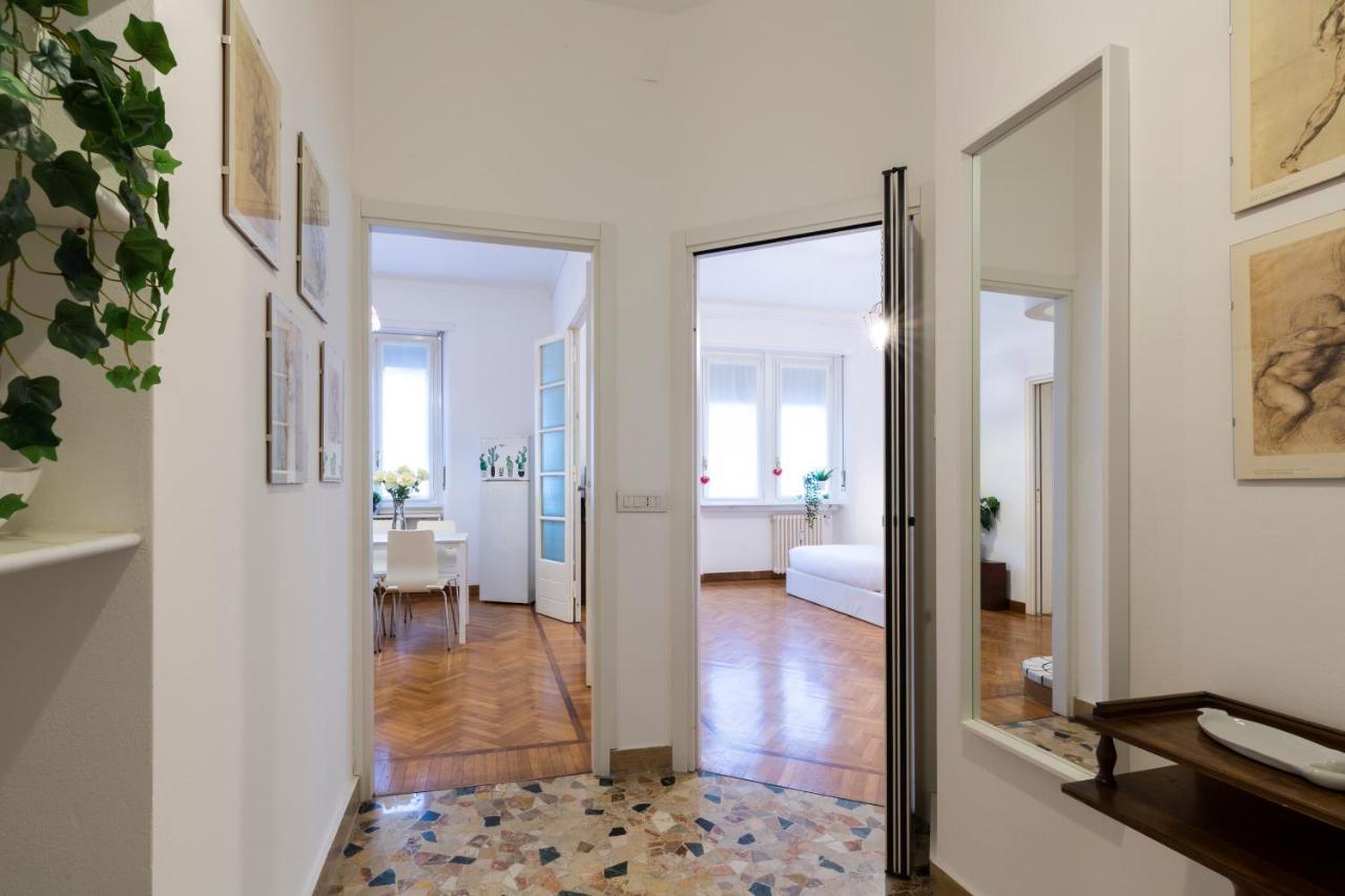 Apartment Living Isola Milan