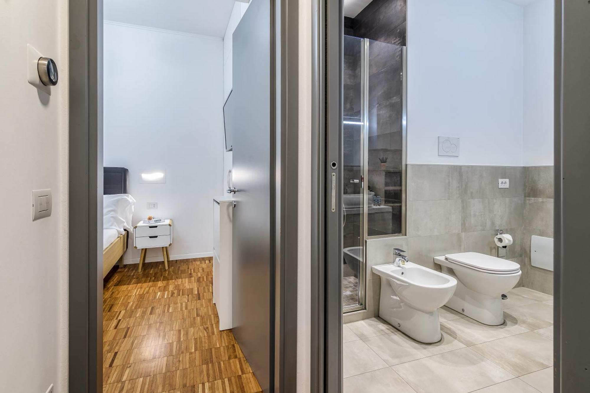 Apartment Beplace In Isola Mailand