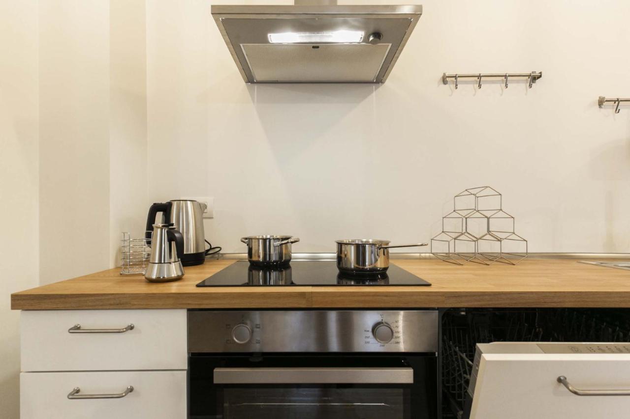 Easylife - Ampio E Luminoso Bilocale In Affascinante Quartiere Nolo Apartment *