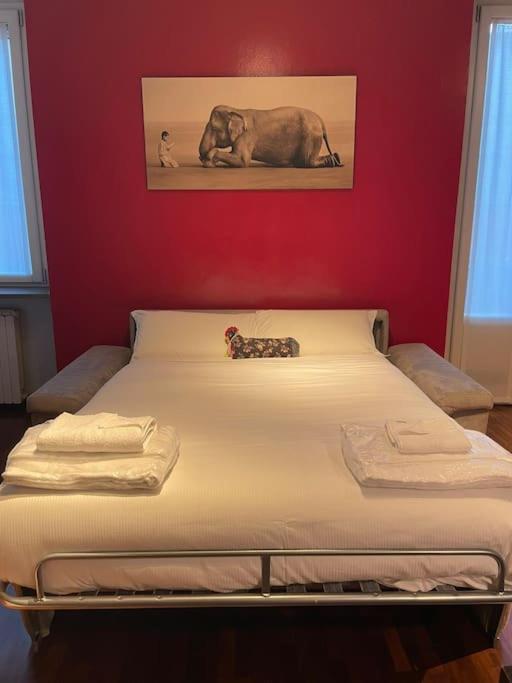 Cozy Flat Mins Walk To Navigli And Metro Porta Genova Milan