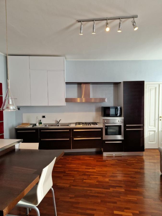 Cozy Flat Mins Walk To Navigli And Metro Porta Genova Milan