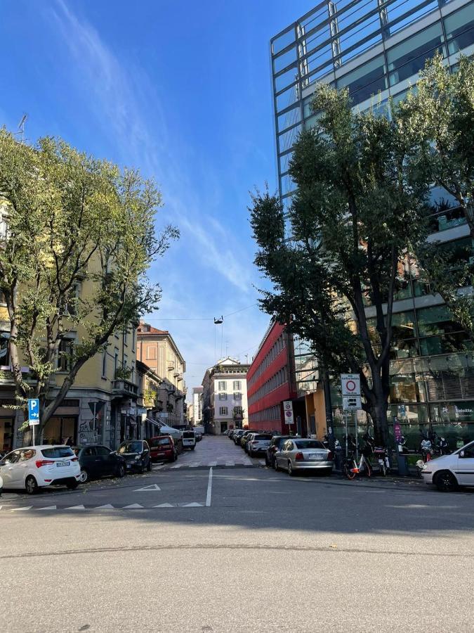Apartment Cozy Flat Mins Walk To Navigli And Metro Porta Genova Milan