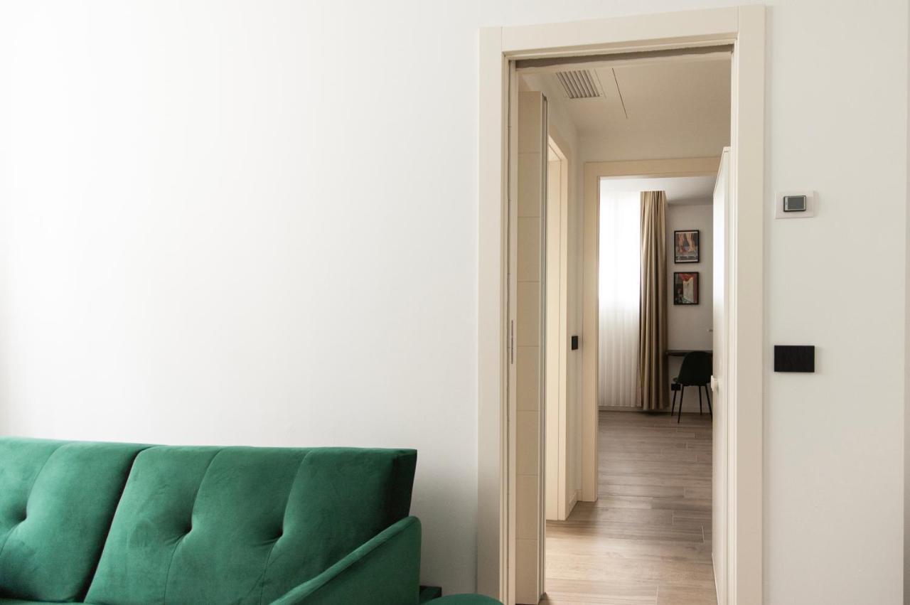 Youhosty - Montebianco 4/6 Milan