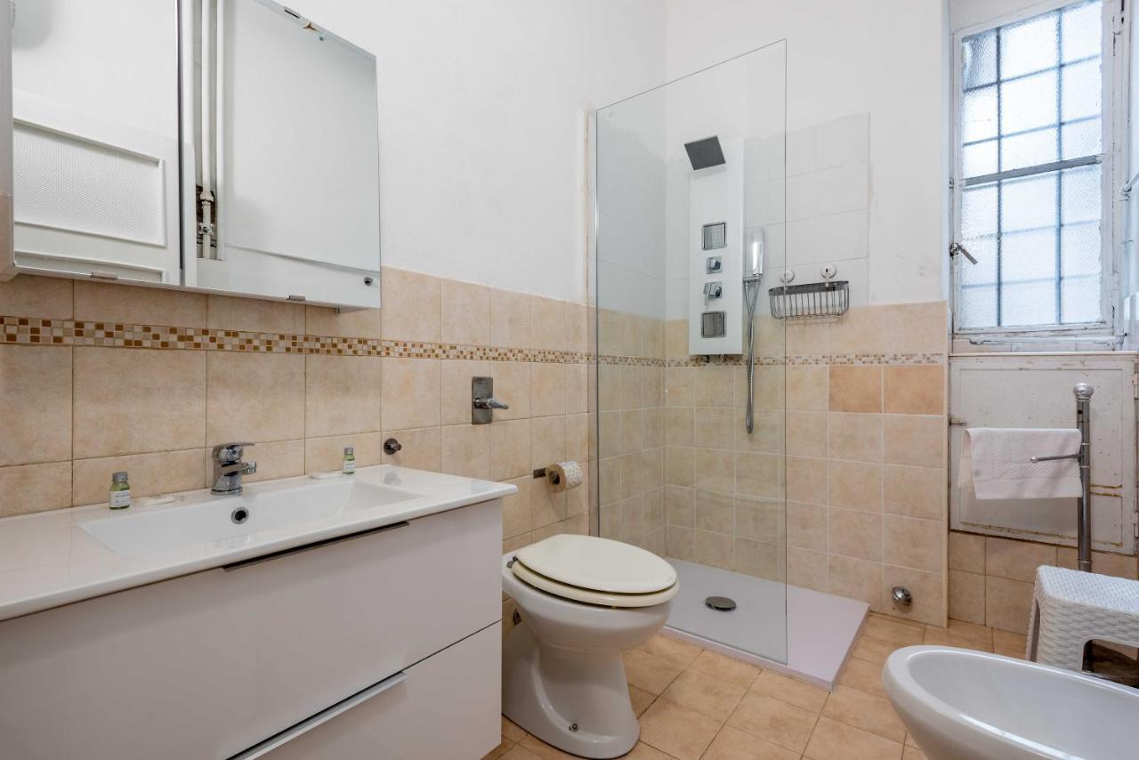 Exclusive 4 Bedrooms In Center Milano