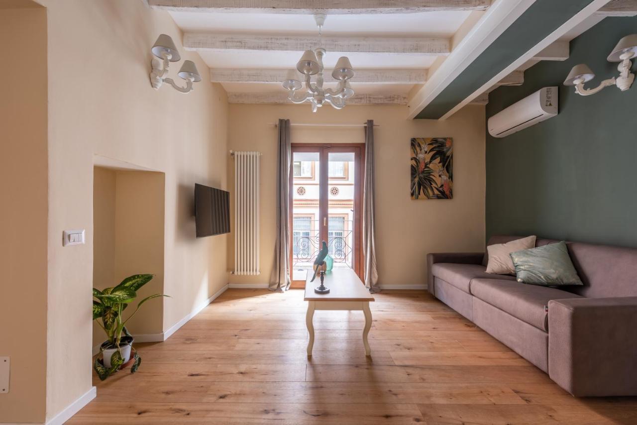 We - Tadino House - Porta Venezia, Lejlighed