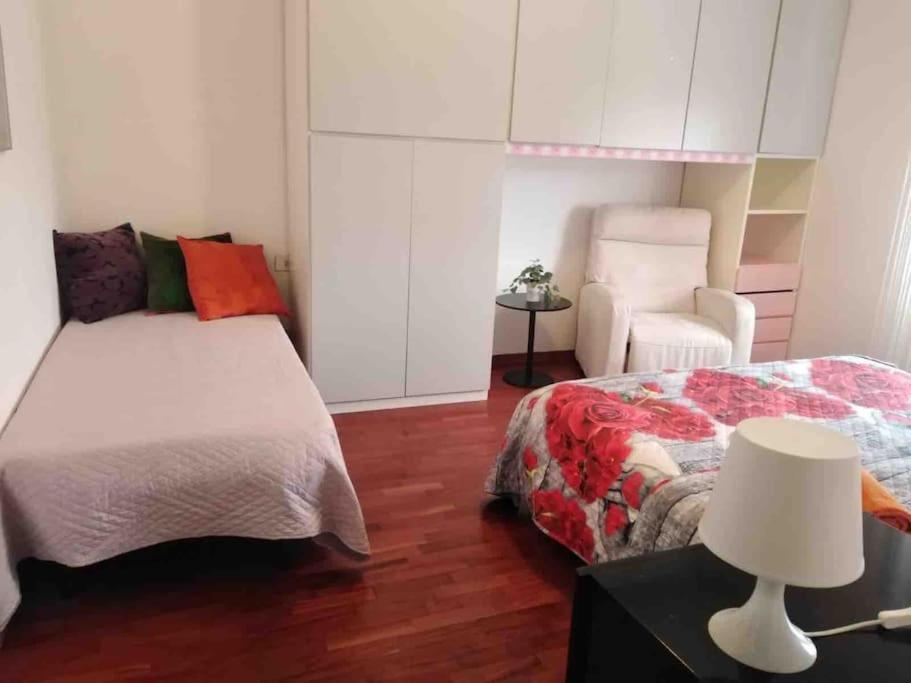 Apartment Lovely Flat, Super Connected To The Centre,wifi,4p