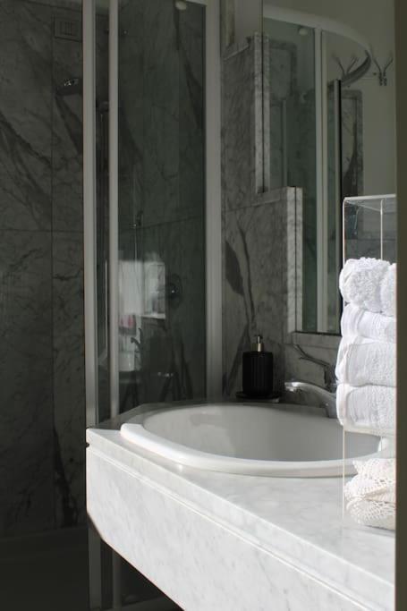 Con Terrazzo Leilighet Milano