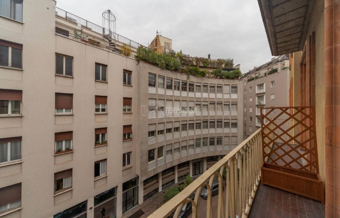 Milano: Incantevole In Pieno Centro - Fancy Yellow * Milano