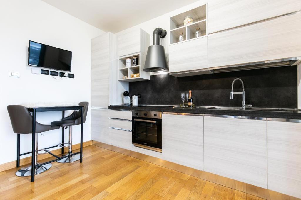 Leilighet Citylife Monolocale Con Ampio Terrazzo Milano