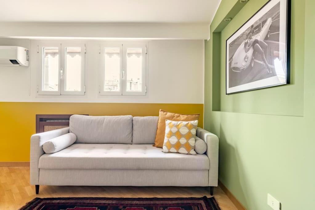 The Color-block House Apartment Mailand