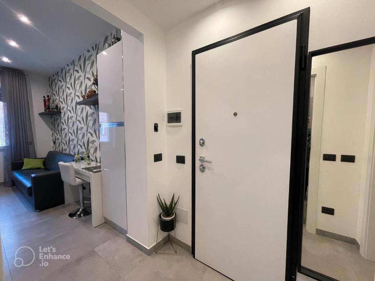R39 Modern With Private Parking