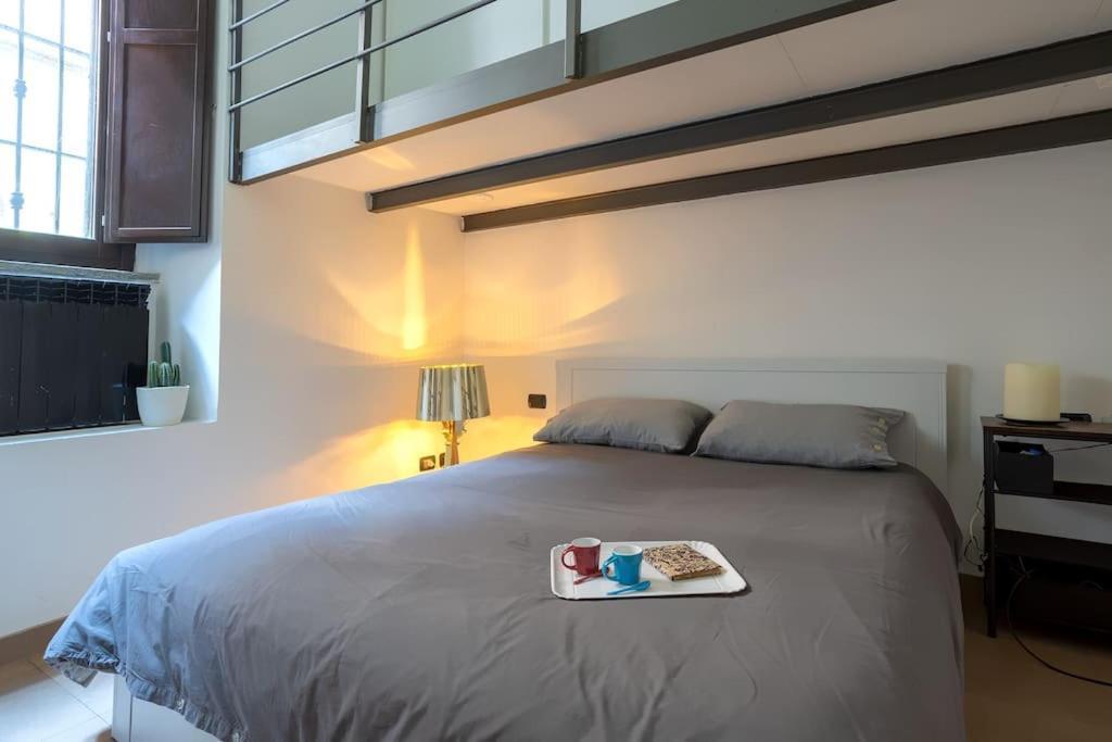 Life Is Beautiful Design Loft Navigli Romolo, Netflix, Wifi, Ac And Street Parking Milano