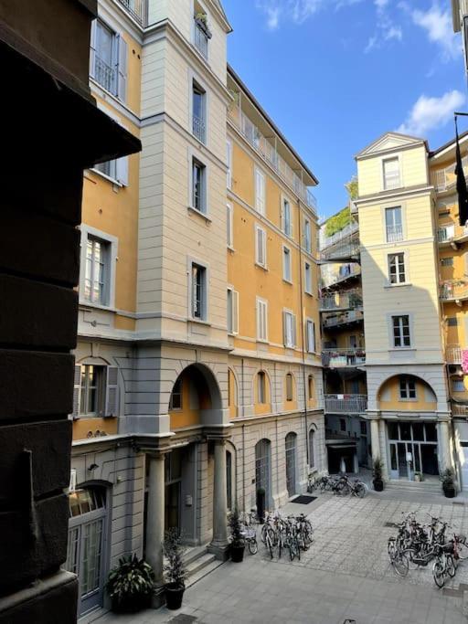 Tortona, 12 - Tra Fashion E Design *