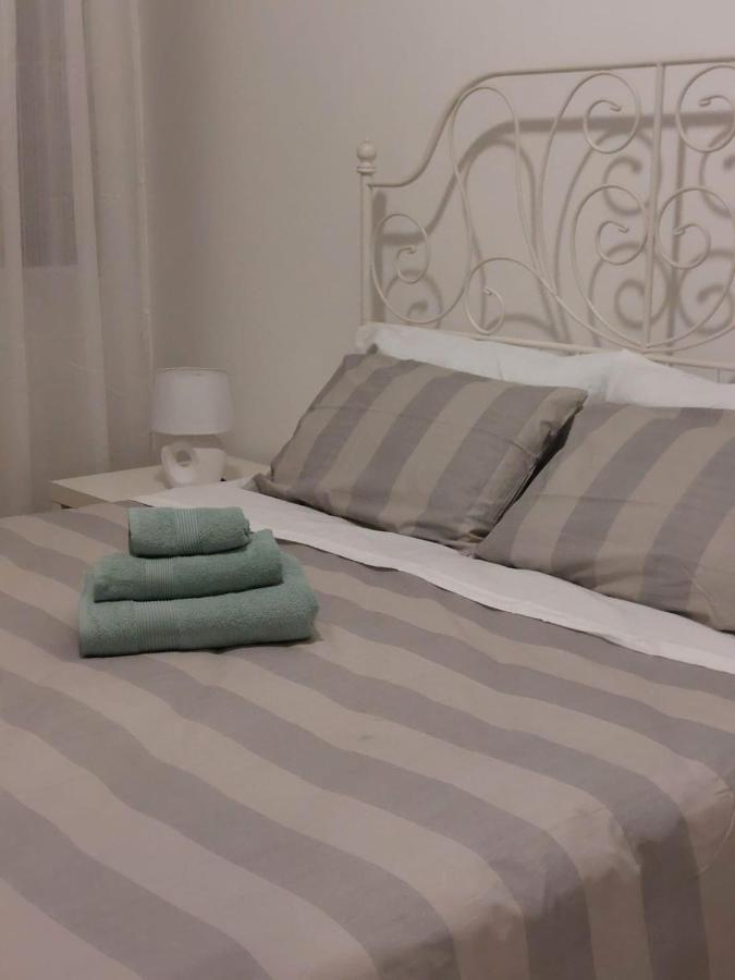 M.aurelio Red Appartement