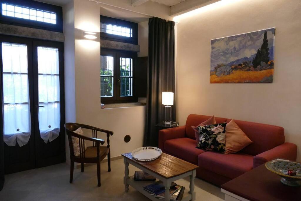 Appartamento Naviglio Grande In Milano