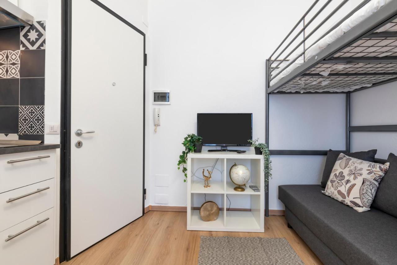 Apartment I Host - Alessi 10 Milan