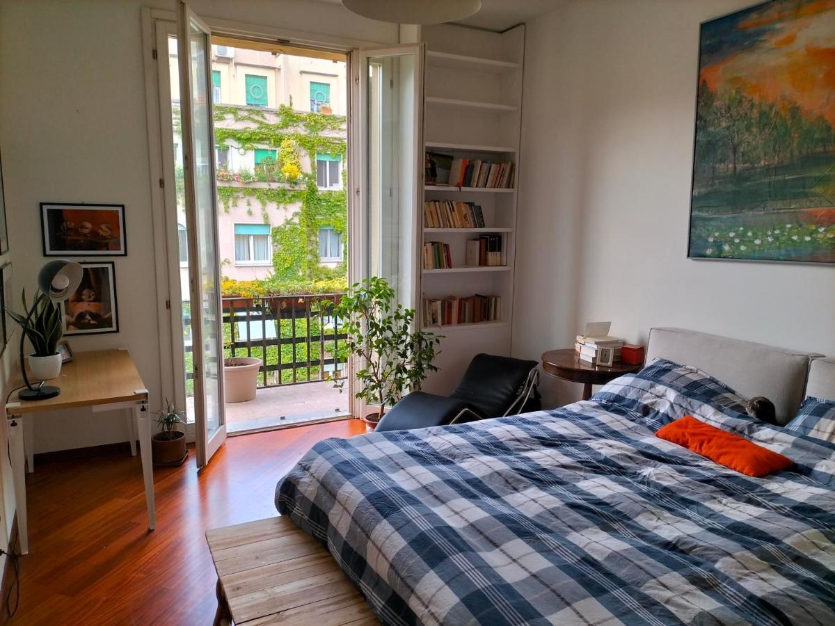 Stanza Nr 4 In Incantevole In Zona Solari Milano