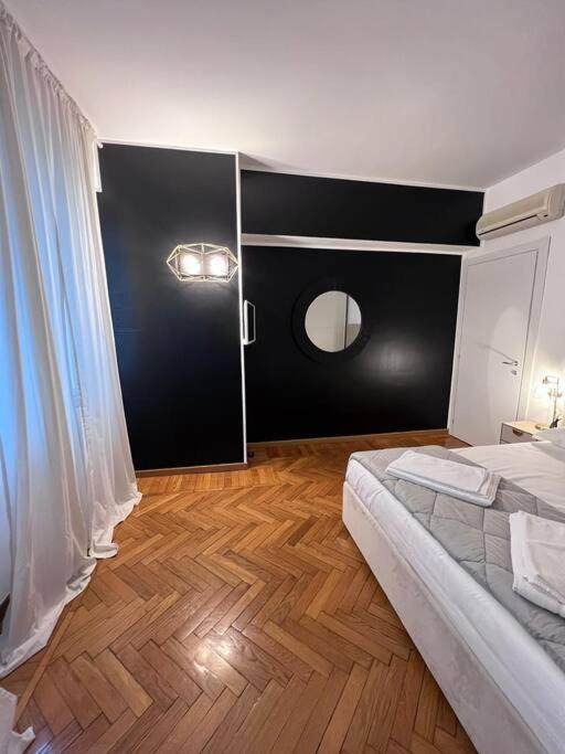 Luxury With Terrace Near Arco Della Pace Apartment