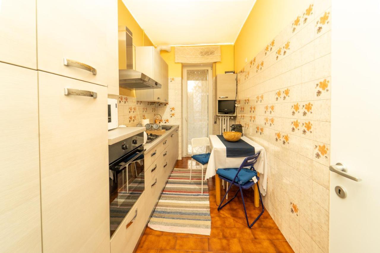 Appartamento Trilocale Con Parcheggio Privato Milano