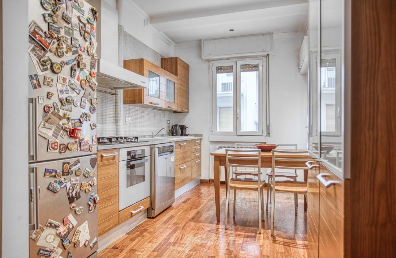 Altido Lovely Flat With Balcony Lejlighed