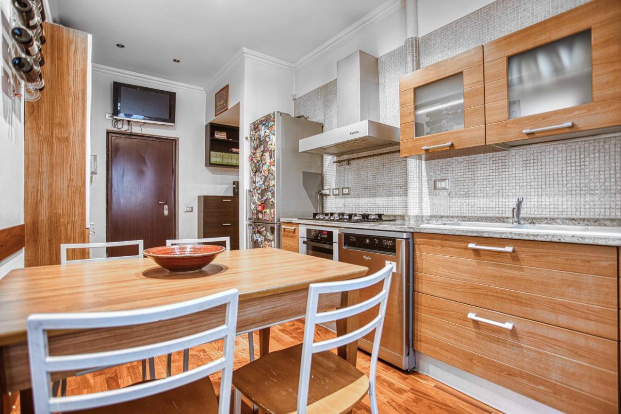 Lejlighed Altido Lovely Flat With Balcony Milano