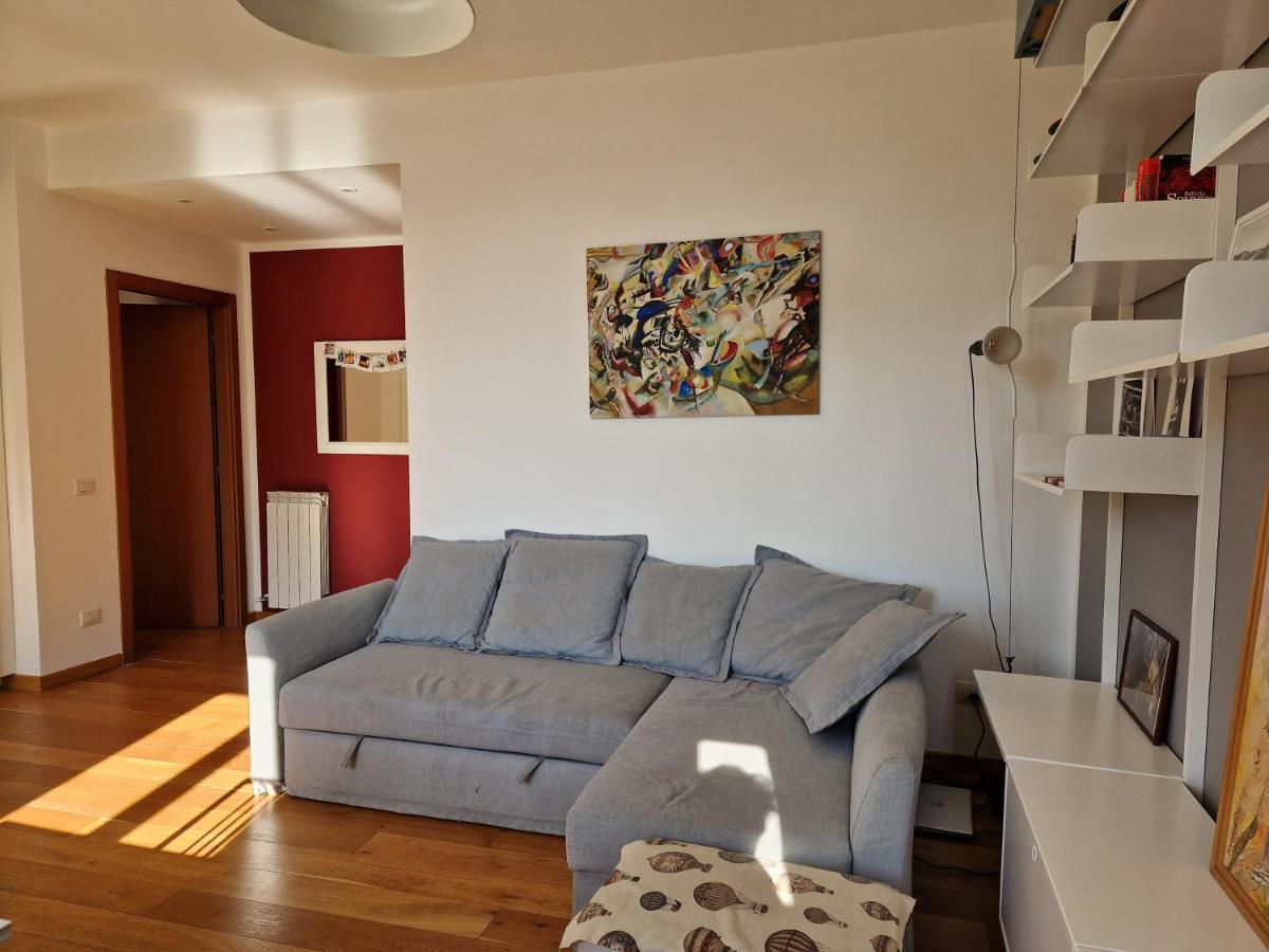 Lejlighed Modern Bright And Central *