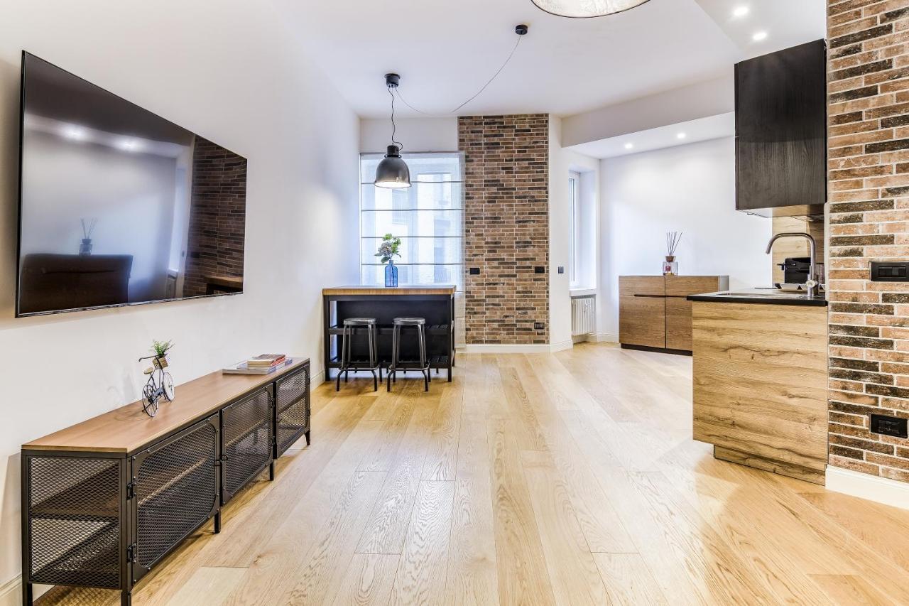 Beplace In San Babila Apartment *