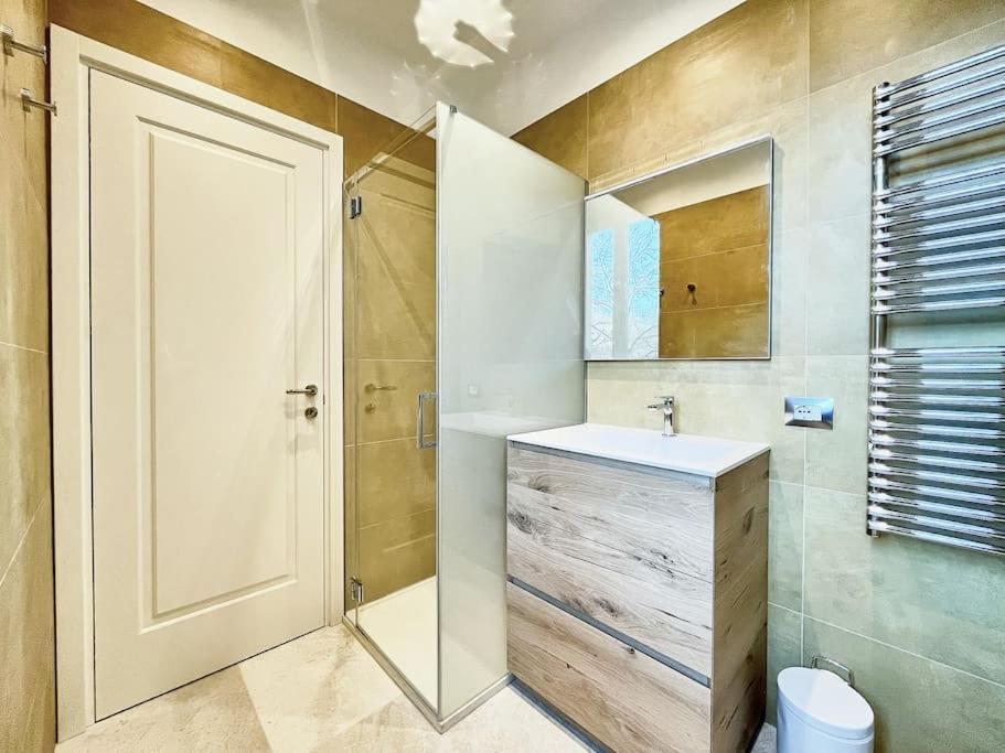 Lovely Flat With Park View Appartamento Milano