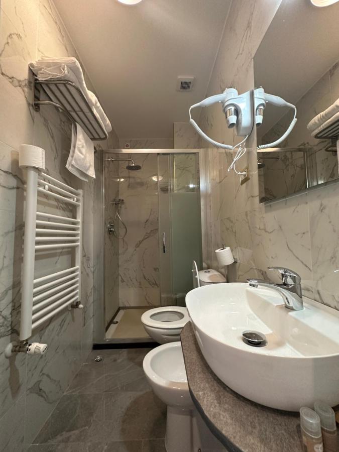 Midway 3* Milano